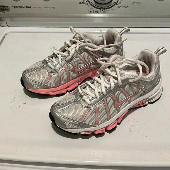 3 for 15 sale 🦃 Nike shoes - Picture 1 of 4